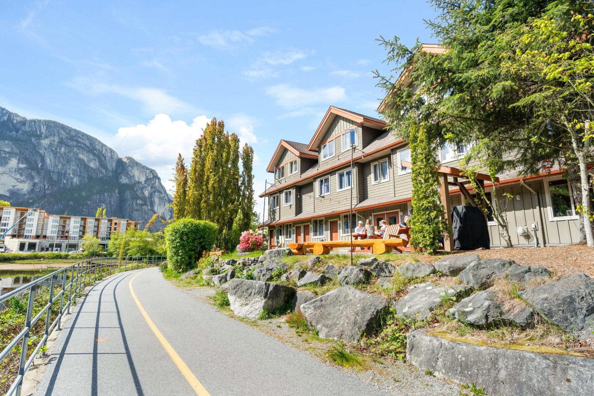 Squamish Adventure Inn Exteriér fotografie